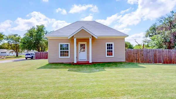 121 S Krouth, Mooreland, OK 73852