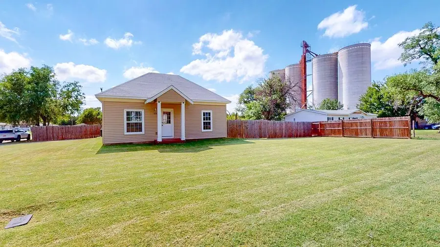 121 S Krouth, Mooreland, OK 73852 - #2