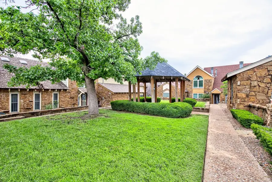 2315 Homestead Unit #4, Enid, OK 73703 - #3