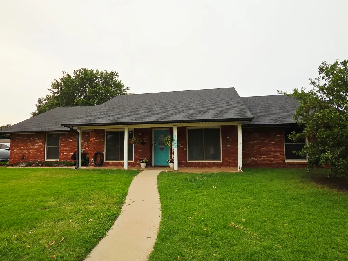 133 N Rimrock Rd, Enid, OK 73703 - #1