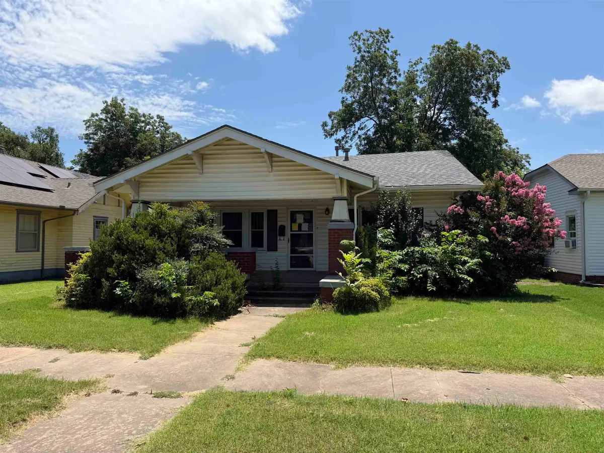 1919 W Cherokee, Enid, OK 73703 - #1