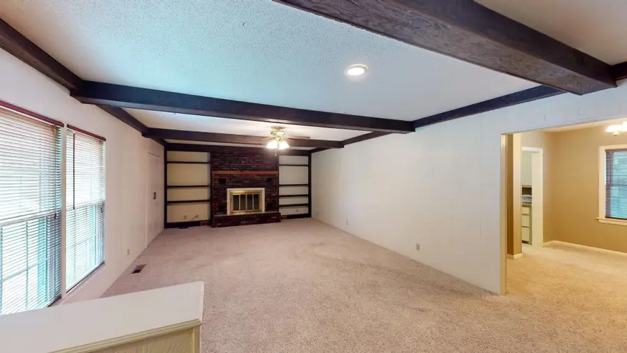 1610 Hillcrest Dr, Woodward, OK 73801 - #2