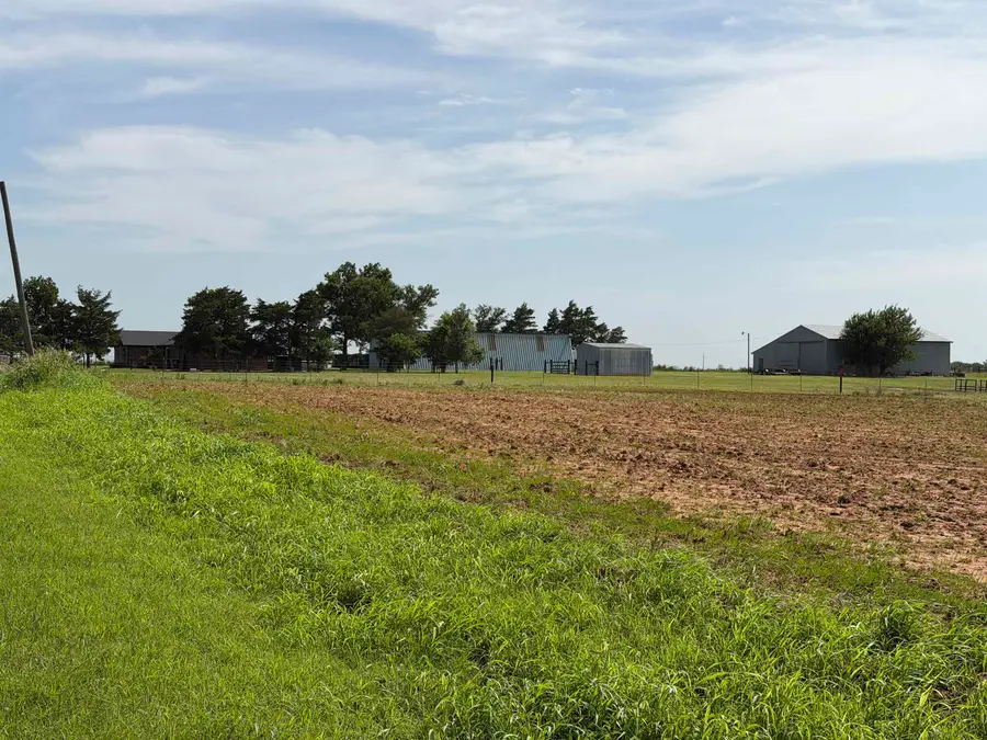 6326 S 16th St, Enid, OK 73701 - #2