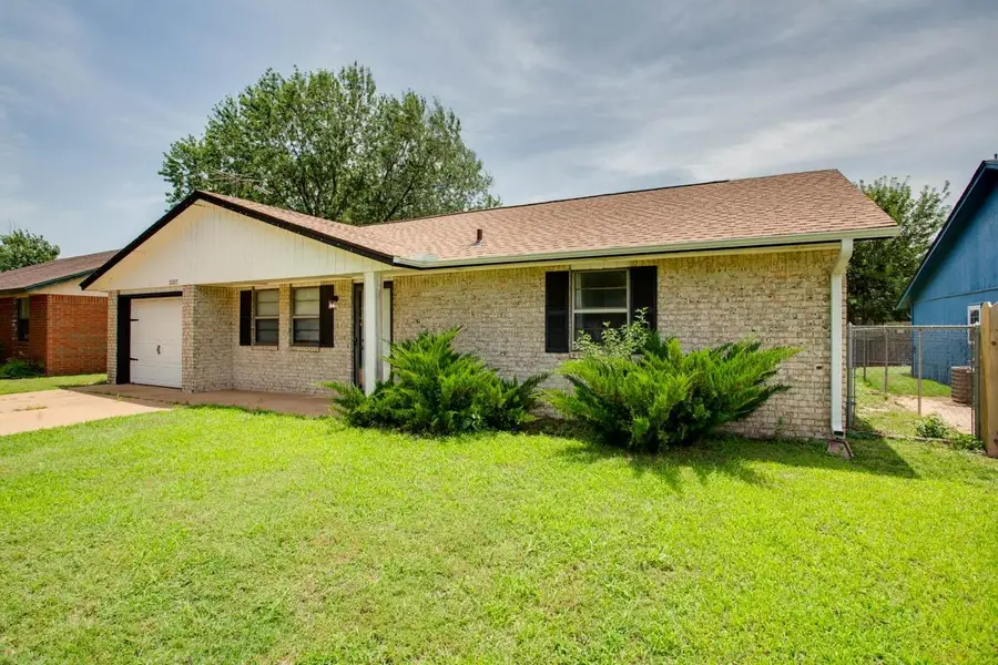 5317 Parkwood Ave, Enid, OK 73703 - #3