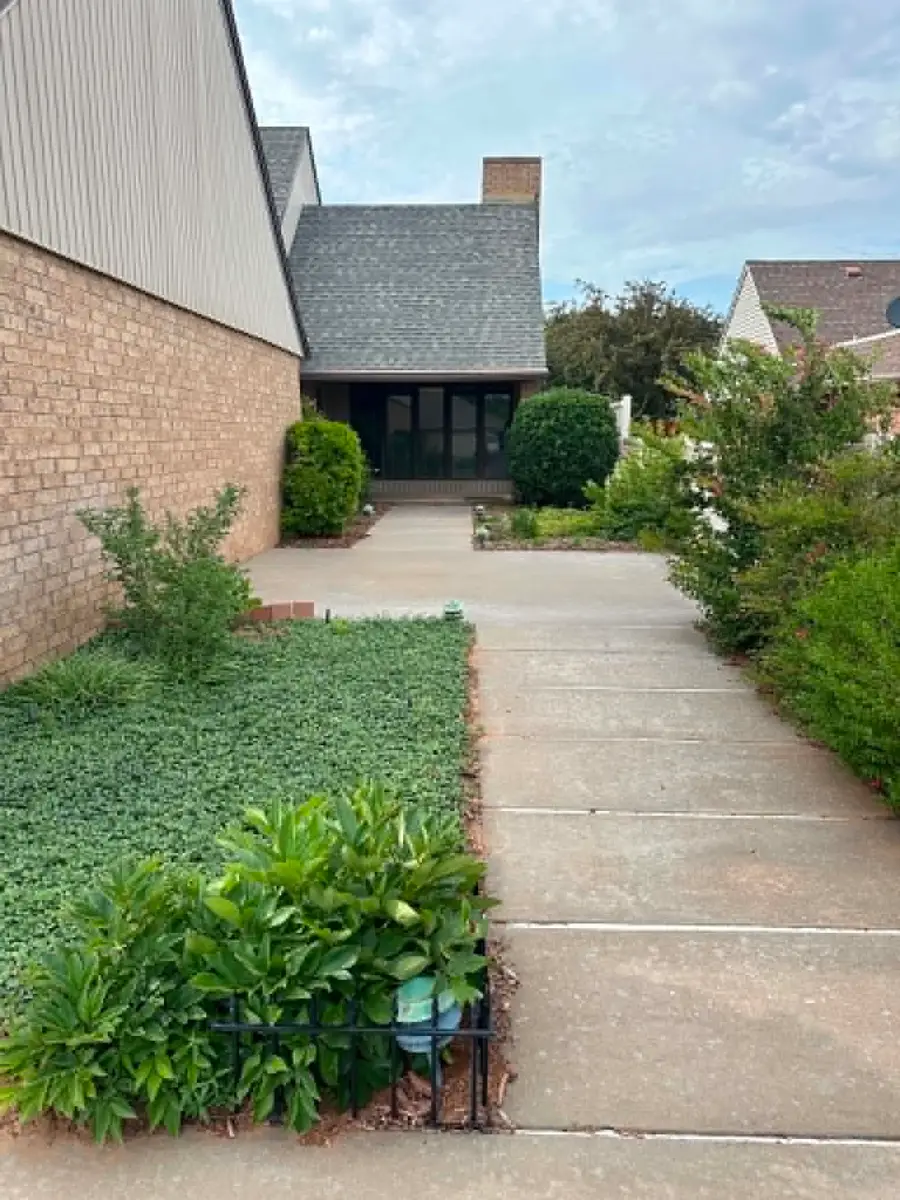 2416 Brentford Pl, Woodward, OK 73801 - #3