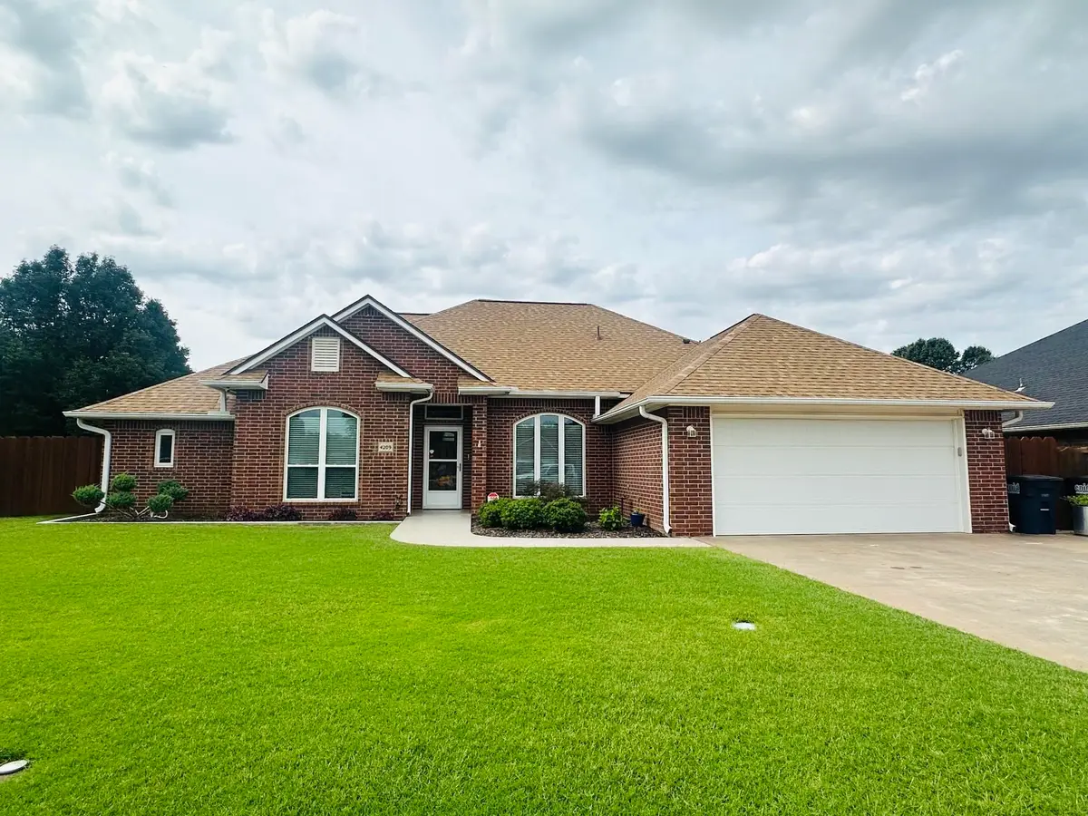 4209 Stonewall Ct, Enid, OK 73703 - #1