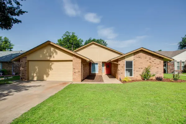 302 Dogwood, Enid, OK 73703