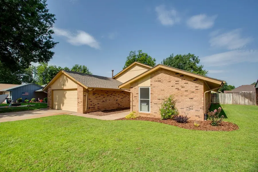 302 Dogwood, Enid, OK 73703 - #2