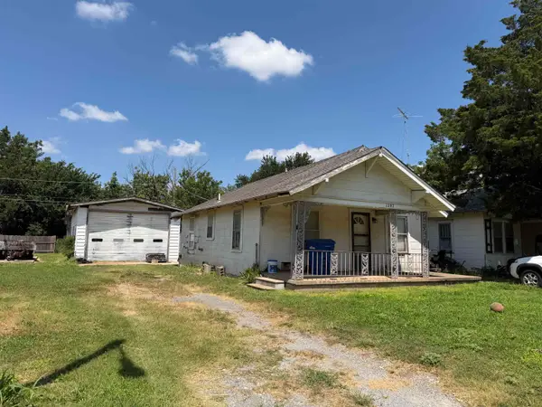 1202 N 12th St, Enid, OK 73701