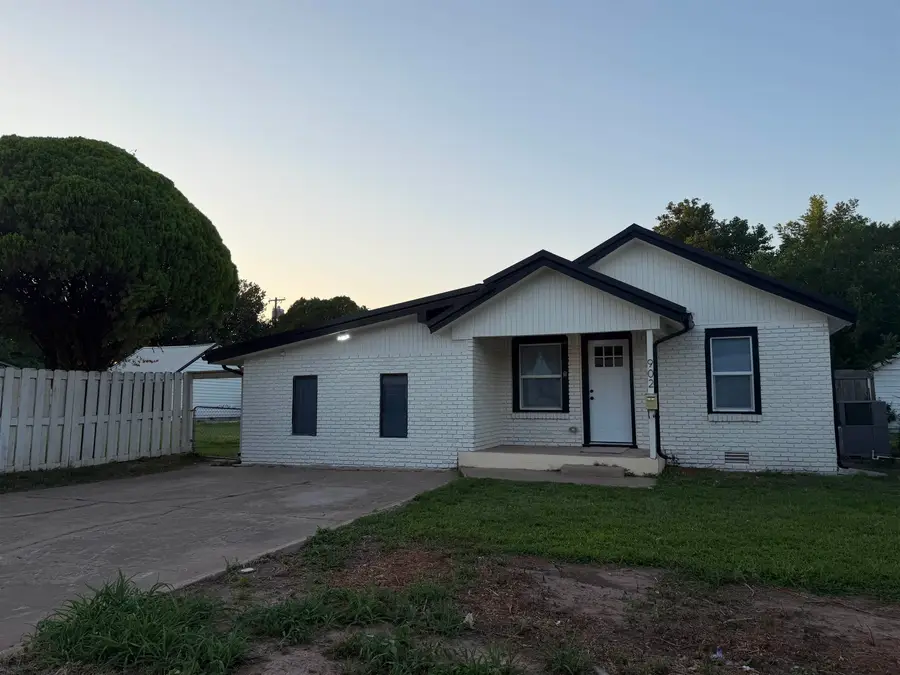 902 and 910 W Nagel, Enid, OK 73701 - #2