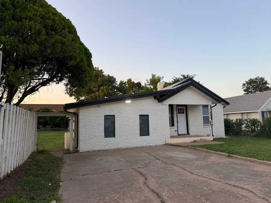 902 and 910 W Nagel, Enid, OK 73701 - #3