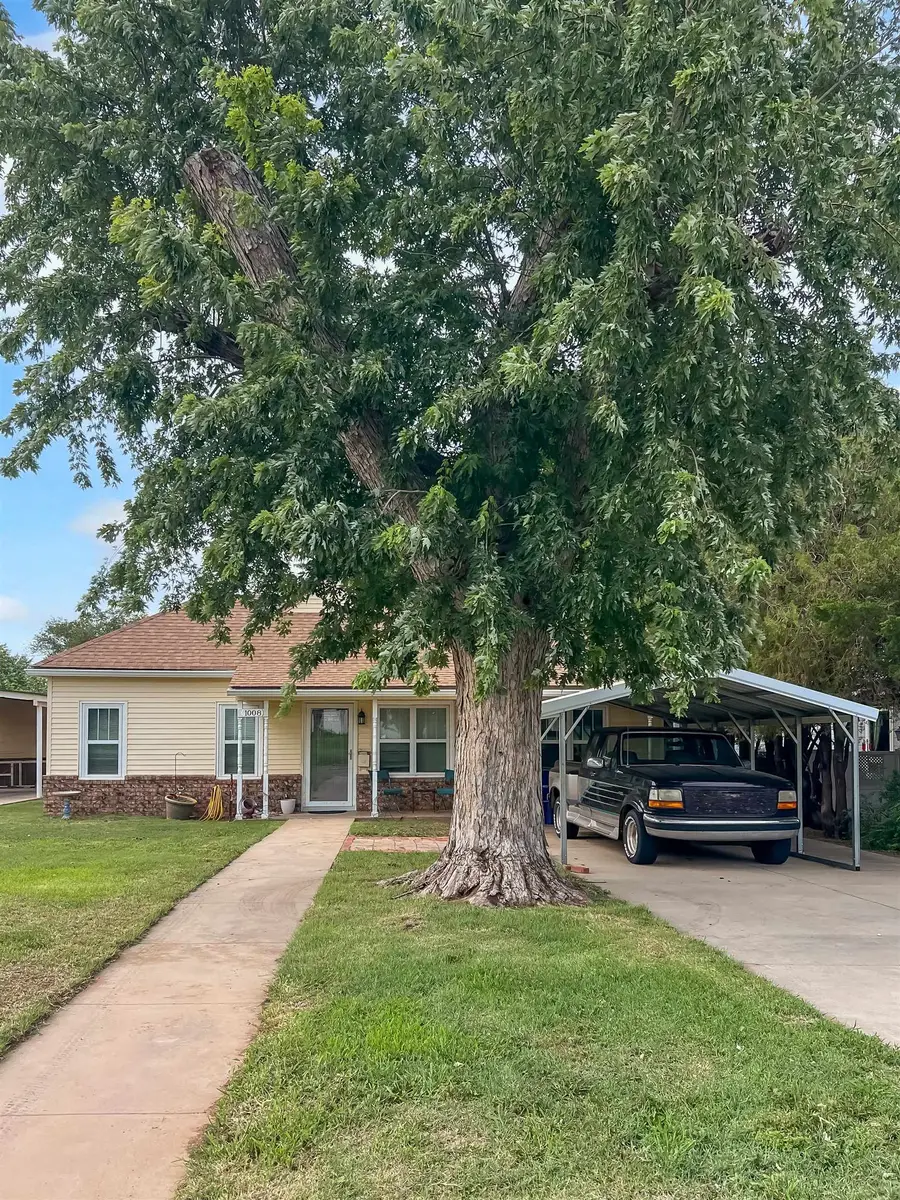 1008 Locust, Alva, OK 73717 - #2