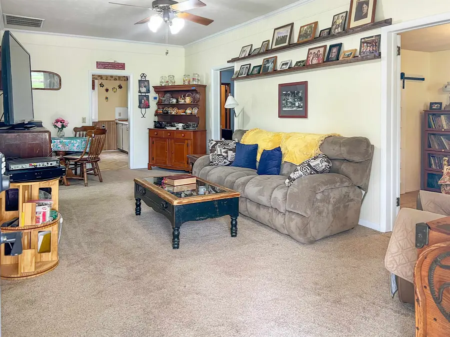 1008 Locust, Alva, OK 73717 - #3