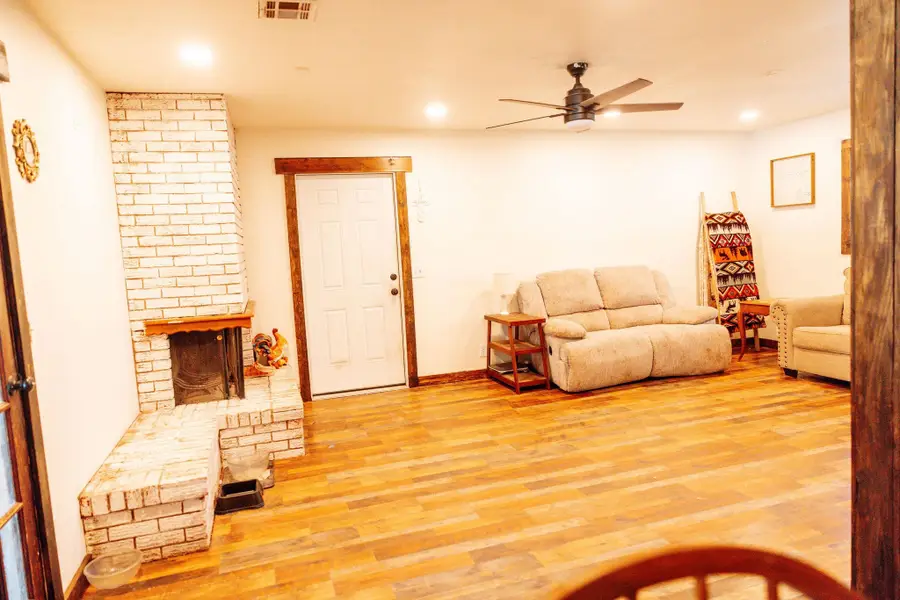 805 N Oakwood Rd, Enid, OK 73703 - #3