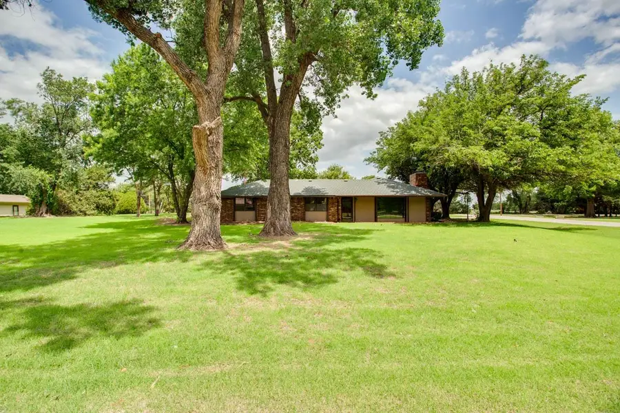 814 Lilac, Enid, OK 73703-0000 - #2