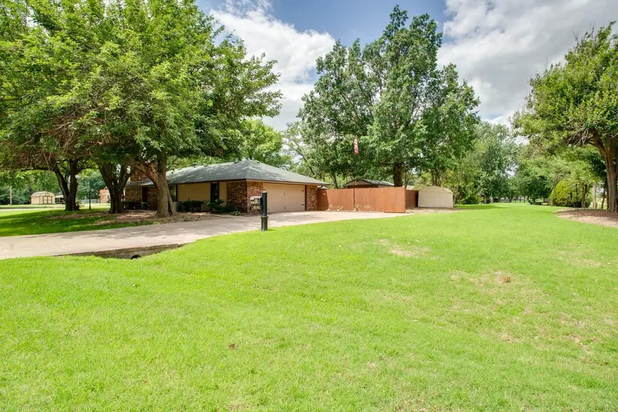 814 Lilac, Enid, OK 73703-0000 - #3