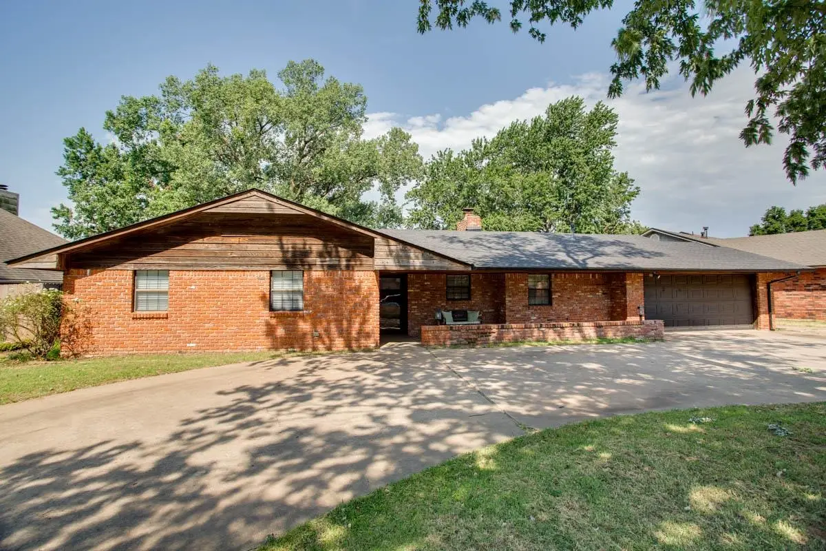 1206 Briar Creek Rd, Enid, OK 73703 - #1