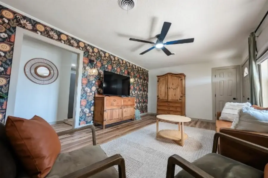 1310 S Leona Mitchell, Enid, OK 73701 - #3