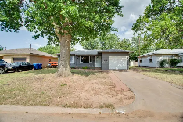 1618 S Johnson St, Enid, OK 73703