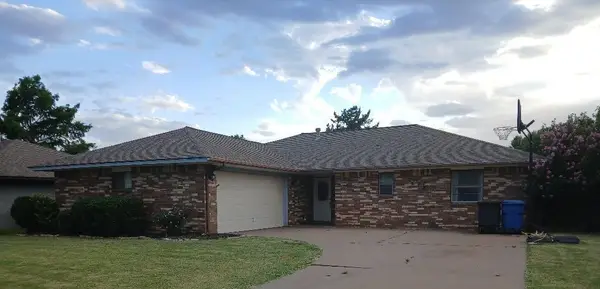 618 Deer Run, Enid, OK 73703-3426