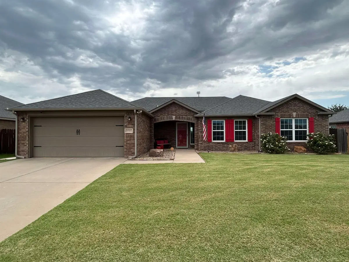 3701 Scarlet Ln, Enid, OK 73703 - #1