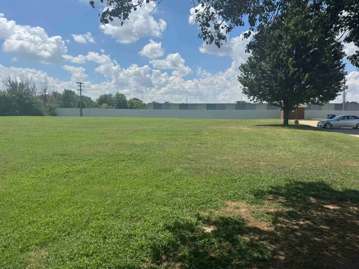 829 W Moore, Enid, OK 73701 - #1