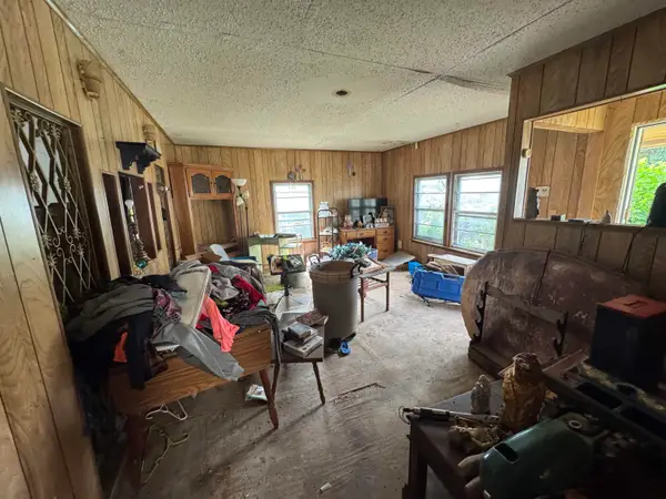 2206 E Oak, Enid, OK 73701