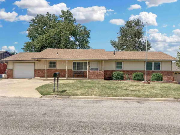 1814 Locust, Alva, OK 73717