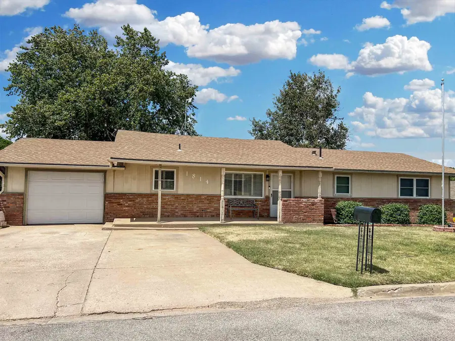 1814 Locust, Alva, OK 73717 - #2
