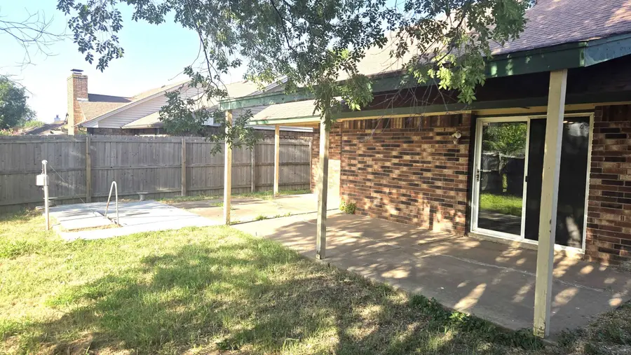 305 Deer Run, Enid, OK 73703 - #3