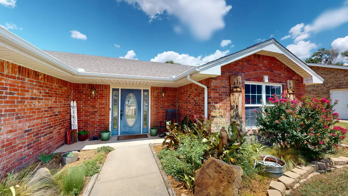 4842 Granville Ln, Woodward, OK 73801 - #1