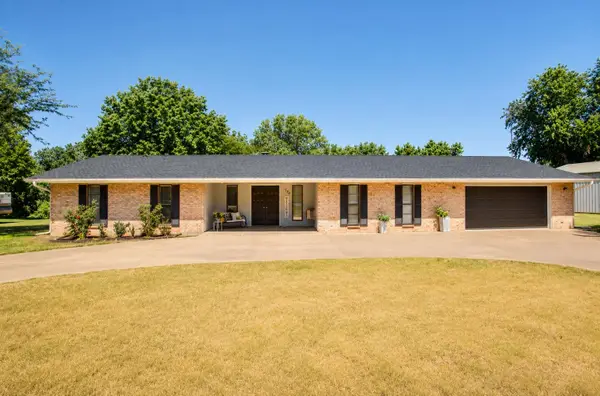 1704 Indian Dam RD, Lahoma, OK 73754