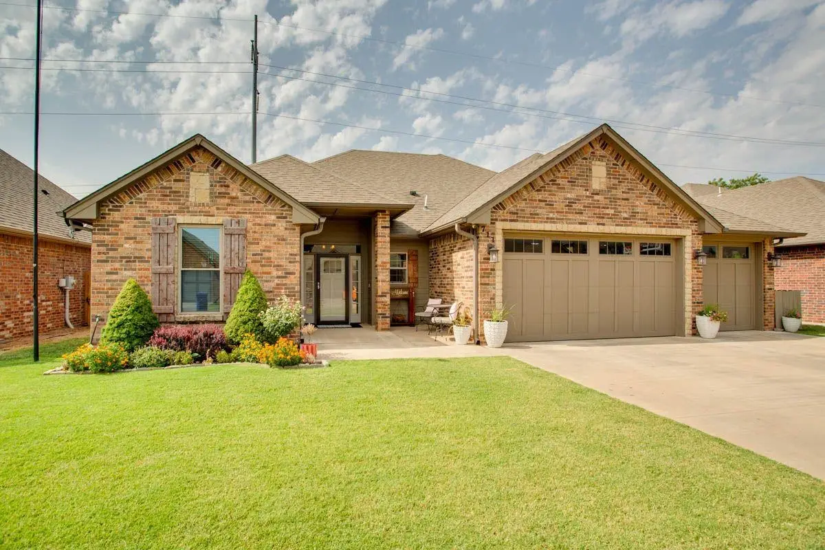 711 Ninnekah, Enid, OK 73701 - #1