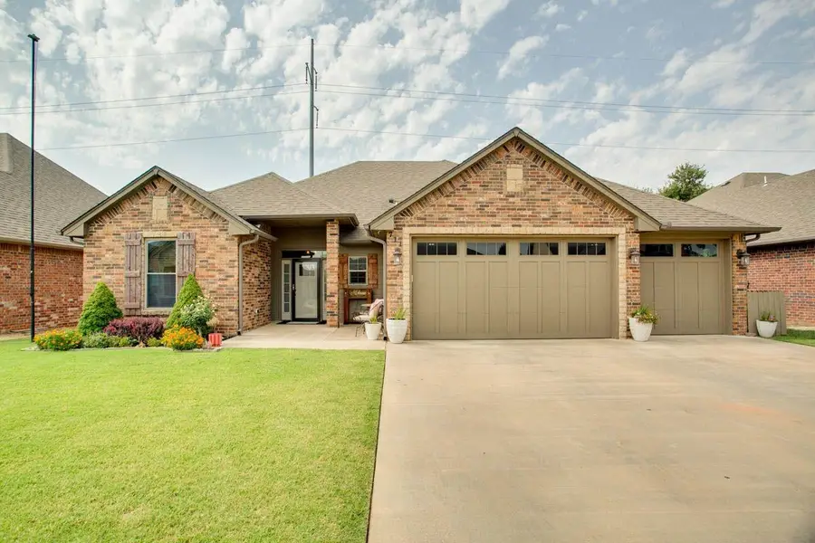 711 Ninnekah, Enid, OK 73701 - #2