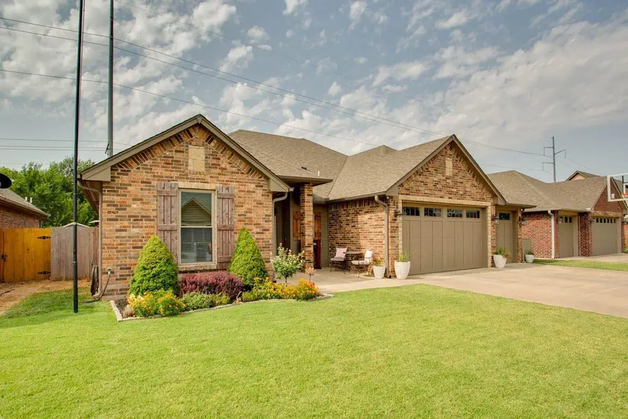 711 Ninnekah, Enid, OK 73701 - #3