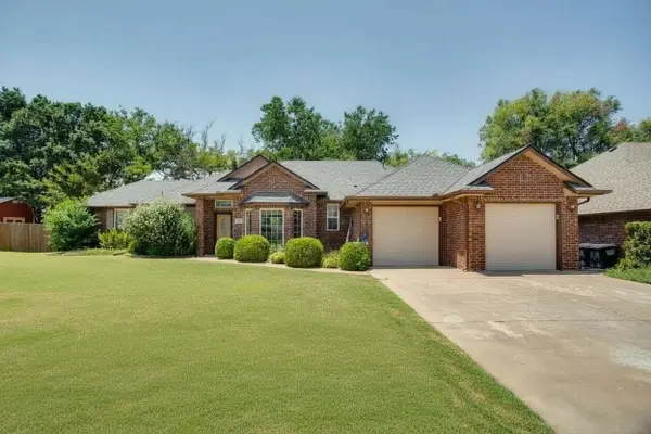 204 Oakdale Dr, Enid, OK 73703