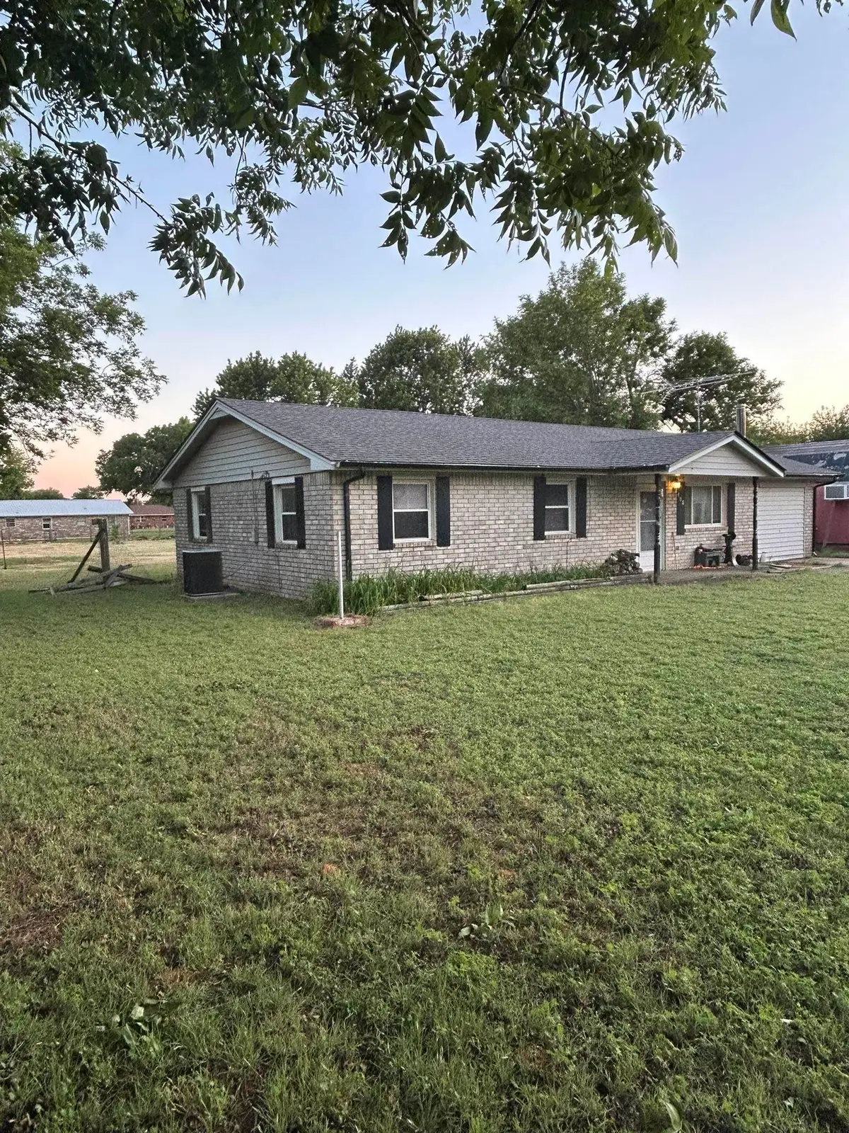 408 Cedar Street, Hennessey, OK 73742 - #1