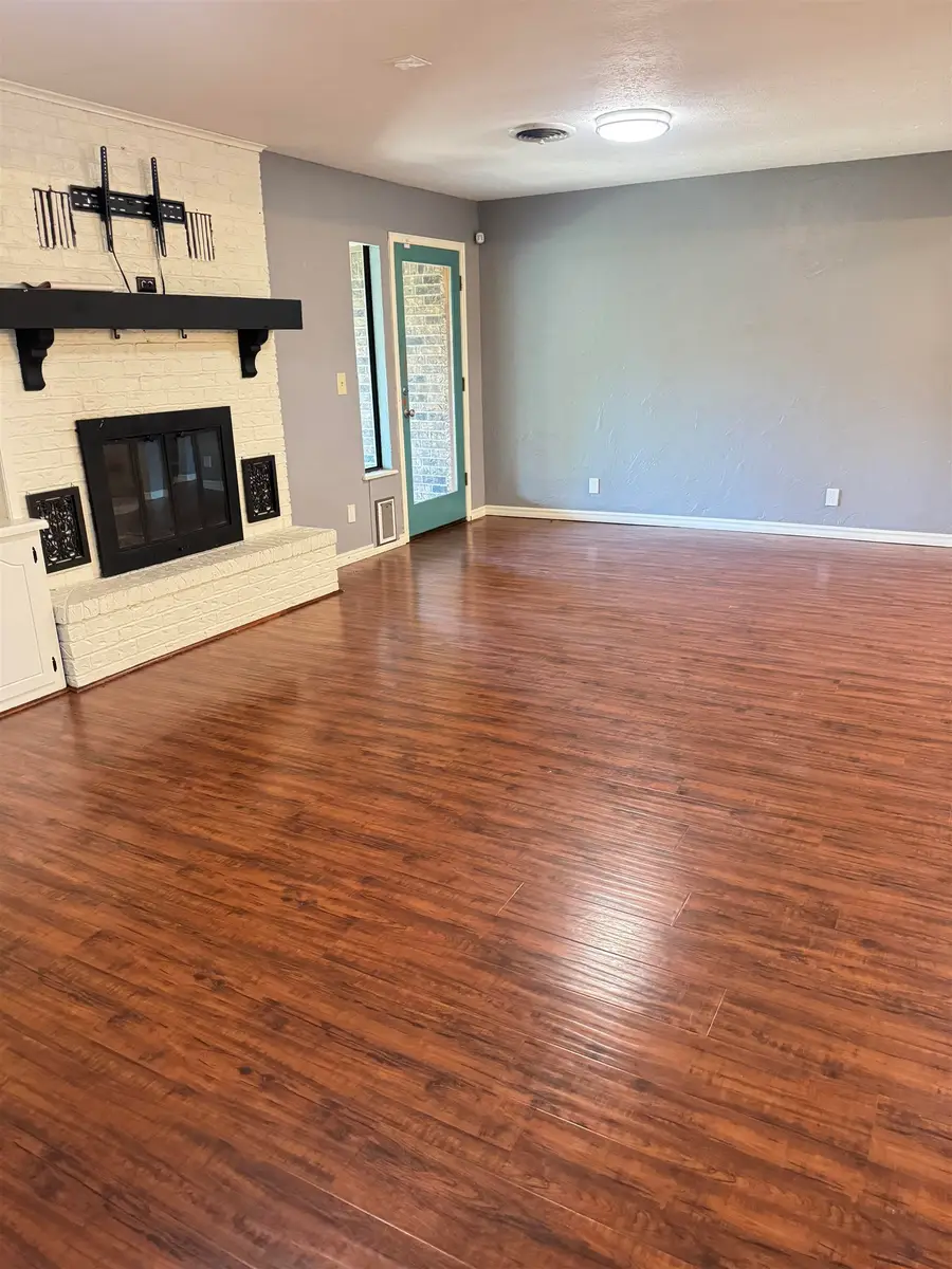 2201 E Cedar Ave, Enid, OK 73701 - #3