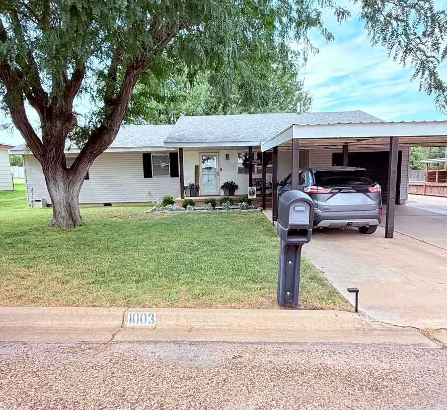 1003 Avenue B, Beaver, OK 73932 - #2