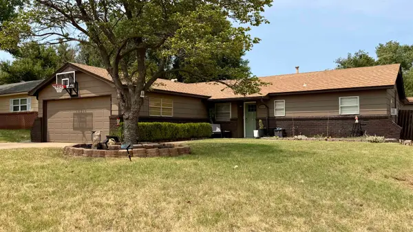 2318 Maple, Woodward, OK 73801