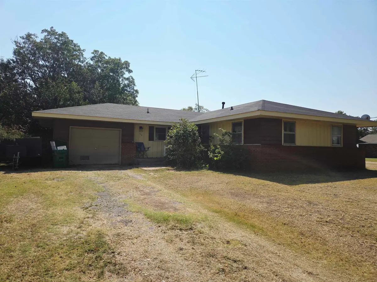 514 N Young St, Billings, OK 74630 - #1