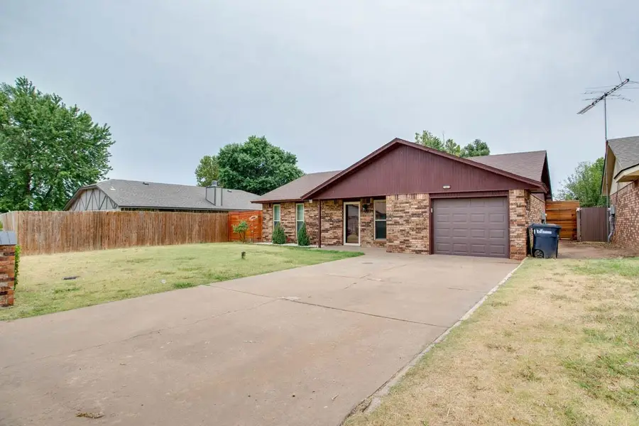 5017 Parkwood Ave, Enid, OK 73703 - #2