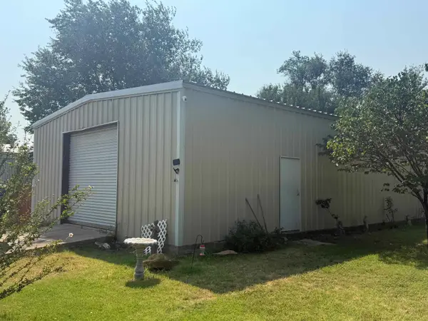 115 E Locust, Woodward, OK 73801