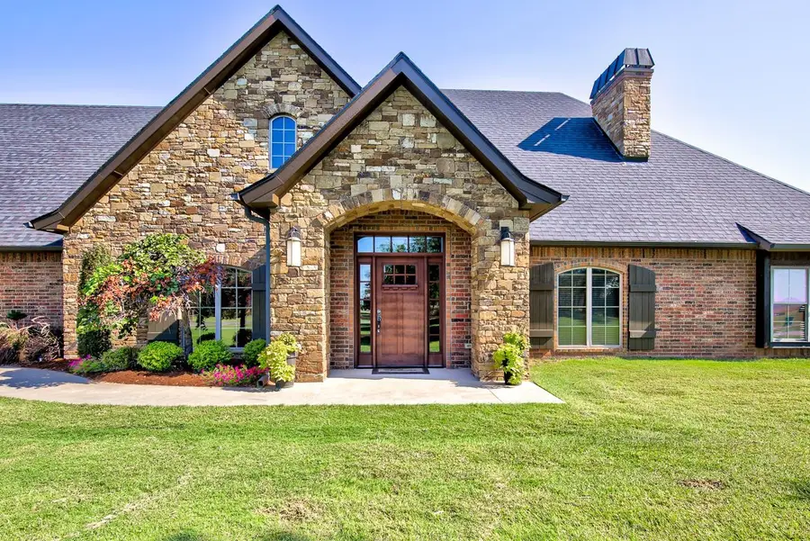 16 Wilderness Rd, Enid, OK 73703 - #2
