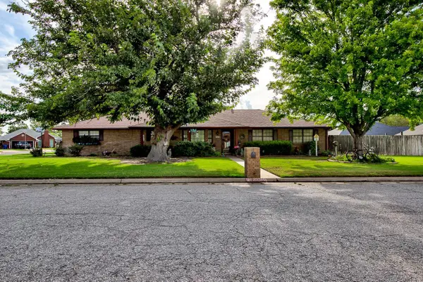 2009 Constitution St, Enid, OK 73703-0000