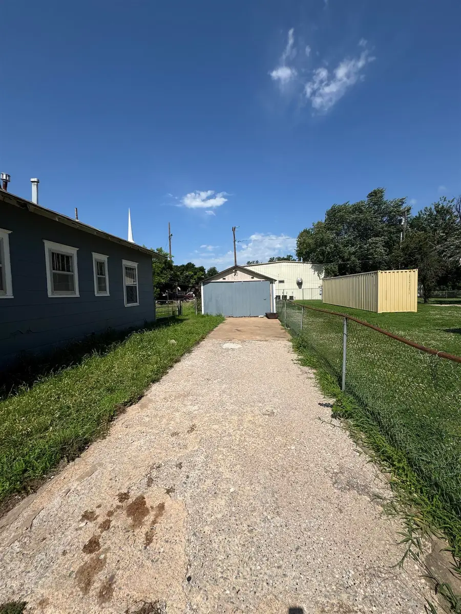322 N Davis, Enid, OK 73701 - #2