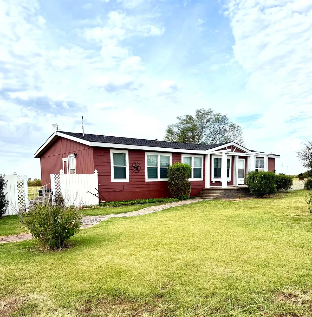 12819 E Buffalo Rd, Hunter, OK 74640 - #1