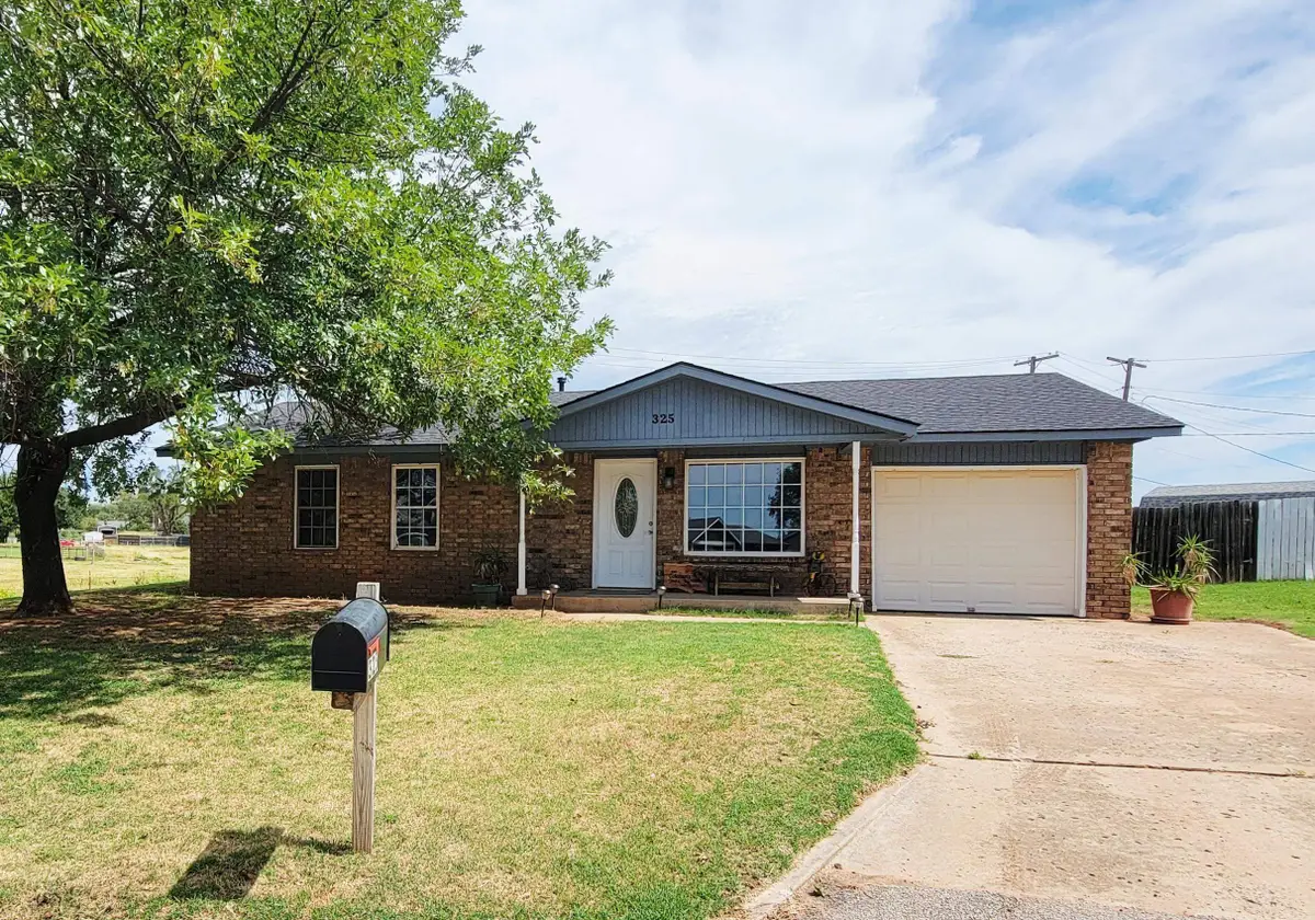 325 Dakota Dr, Pond Creek, OK 73766 - #1