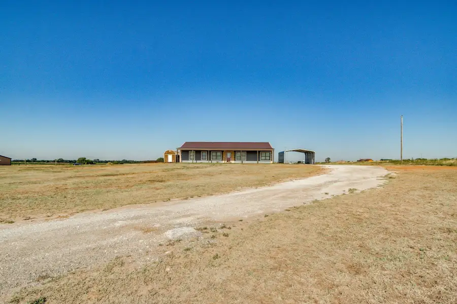 2406 S Logan Road, Lahoma, OK 73754 - #3