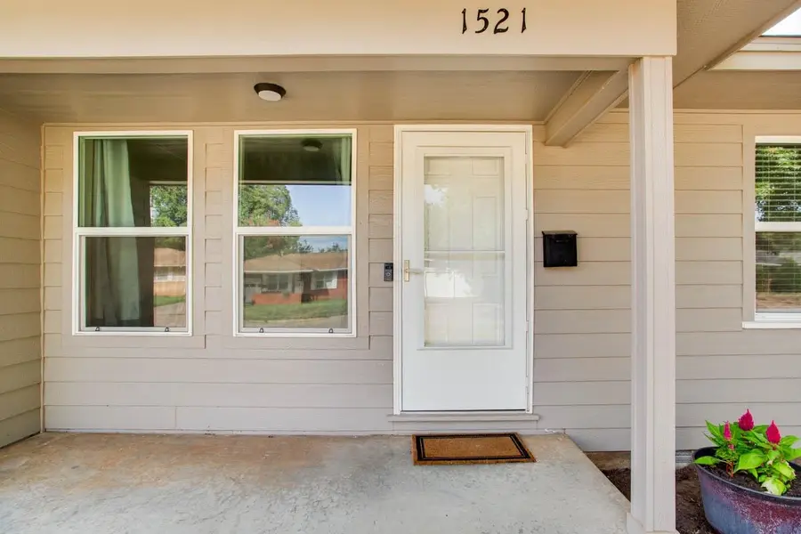1521 Chickasaw Dr, Enid, OK 73703 - #3